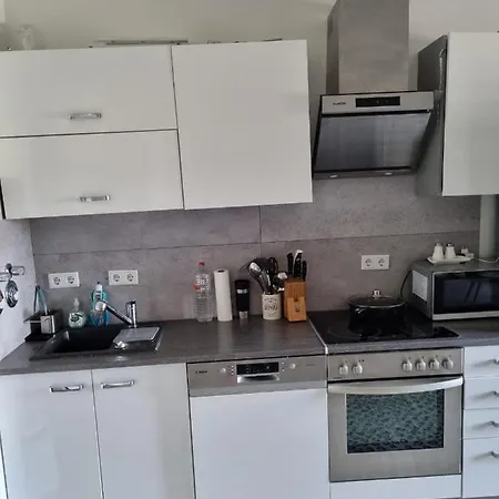 Modern Urban Apartment In Berlin West Wilmersdorf